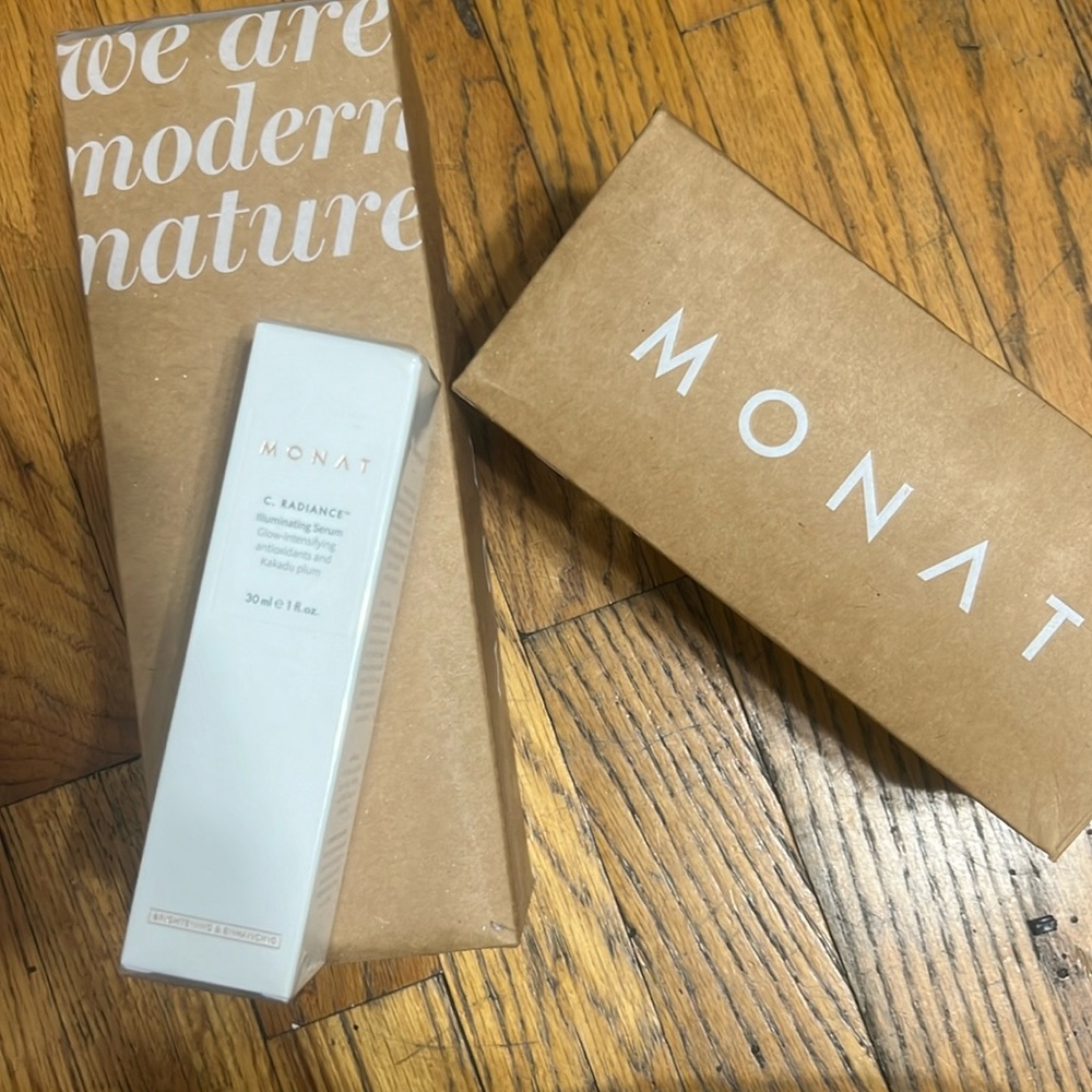 C. RADIANCE™
ILLUMINATING SERUM